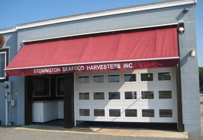 You can see the self-serve freezers on the left.